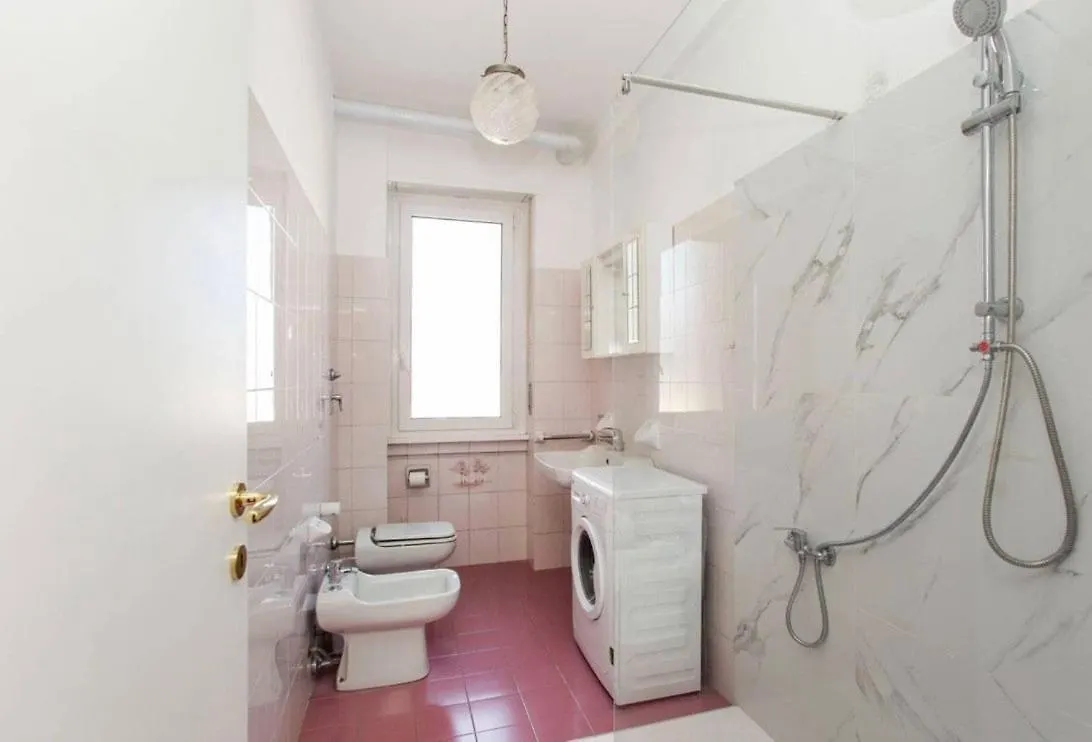 Appartamento Milano Viale Monza Italy
