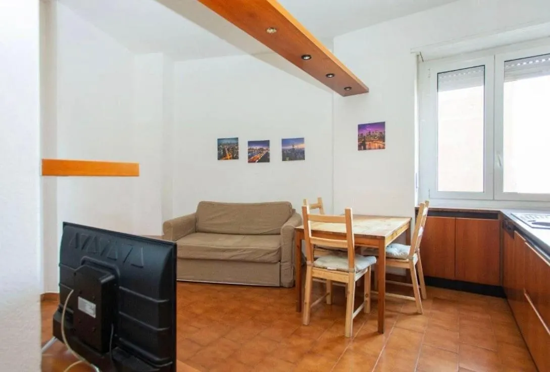 Appartamento Milano Viale Monza Italy