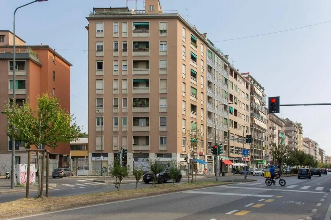 Appartamento Milano Viale Monza Italy